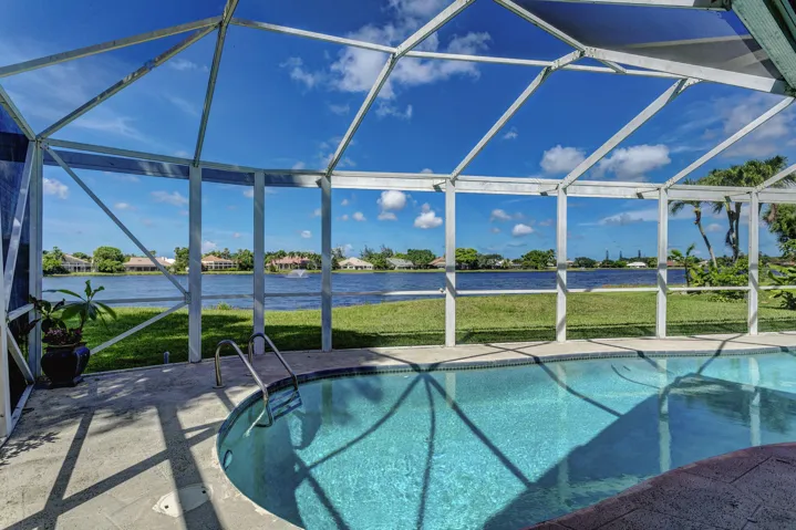 pool:lake
