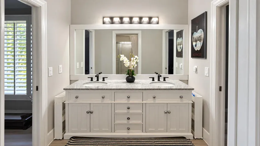boys bathroom