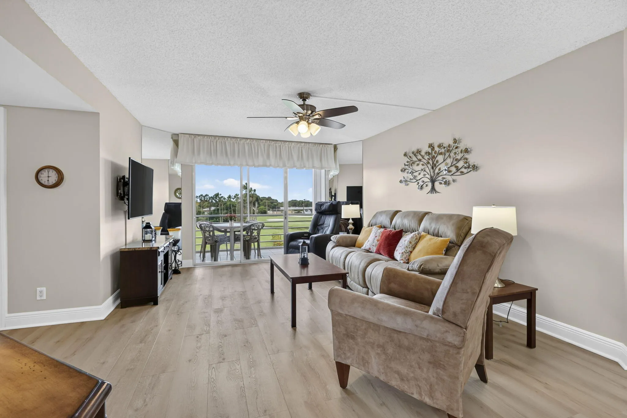 24-web-or-mls-BS1A3456