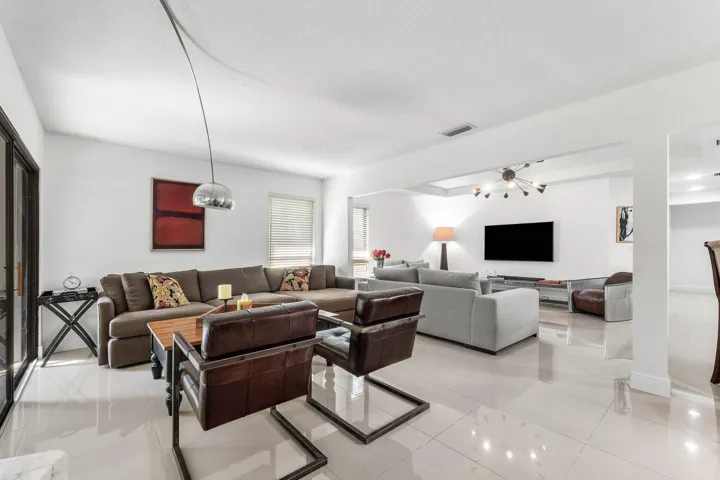 013-6387EastpointePinesStreet-PalmBeachG