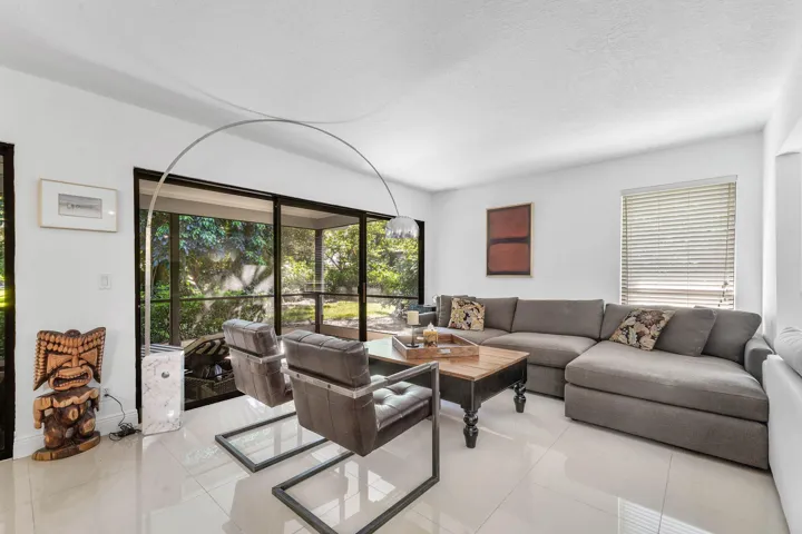 016-6387EastpointePinesStreet-PalmBeachG