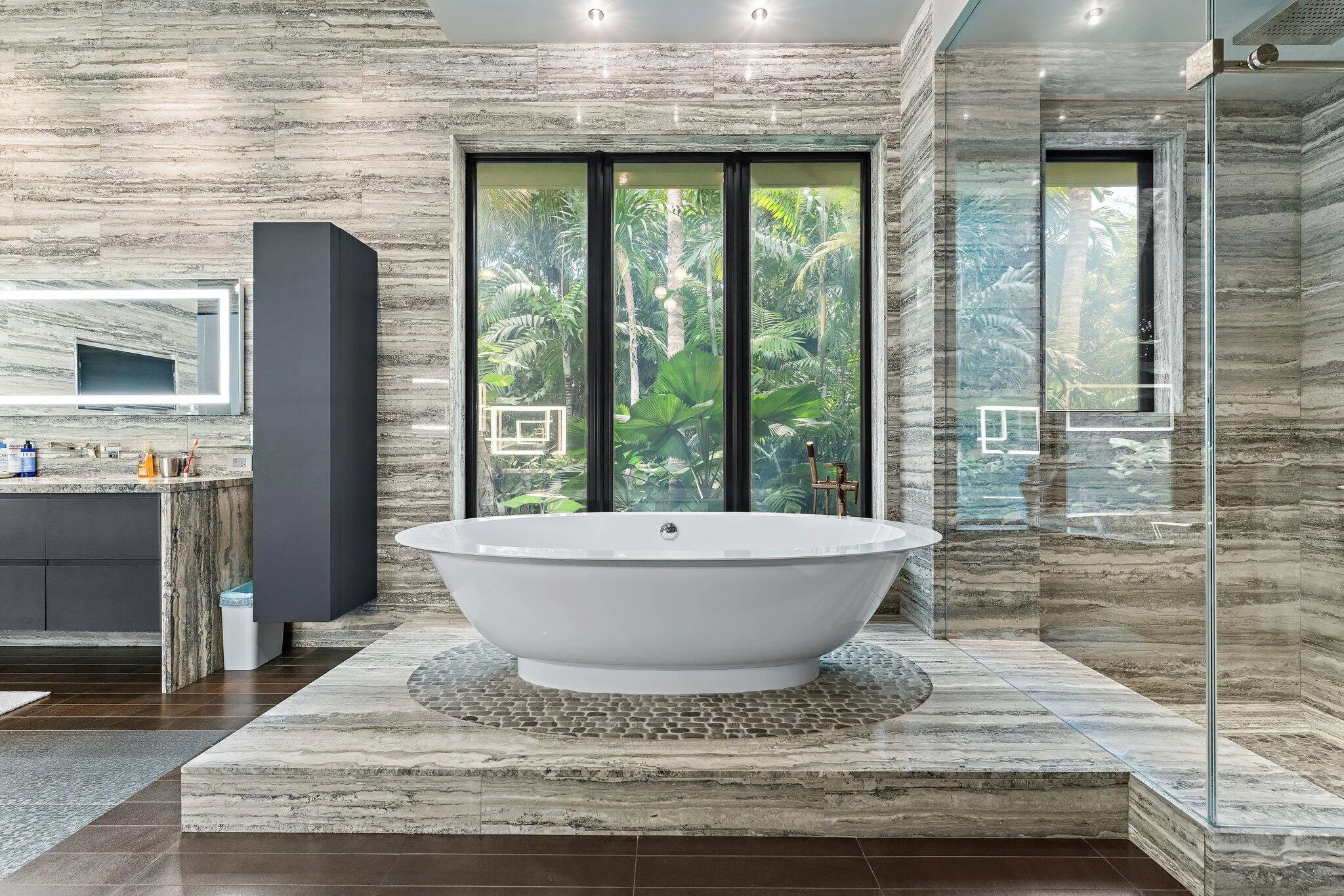 Primary Bath - Clear Glass