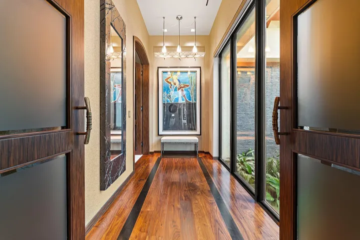 Gallery to Primary Suite
