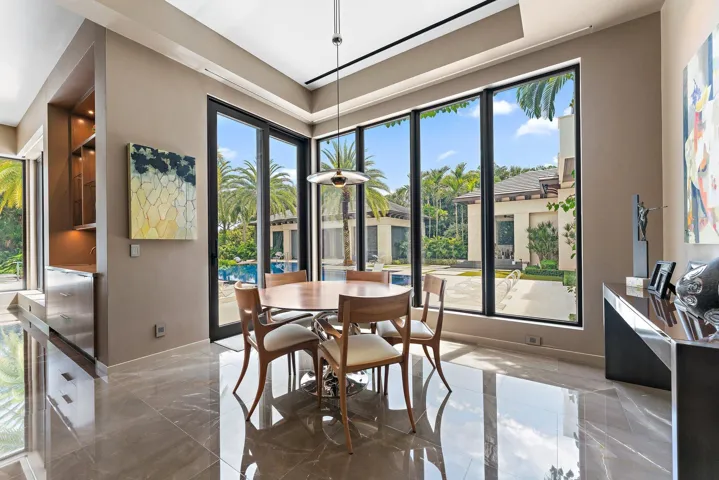 Breakfast Room
