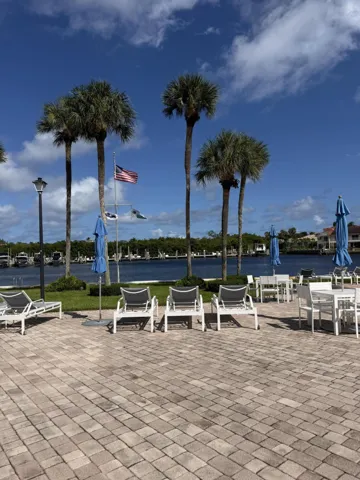 Pool area Intercoastal