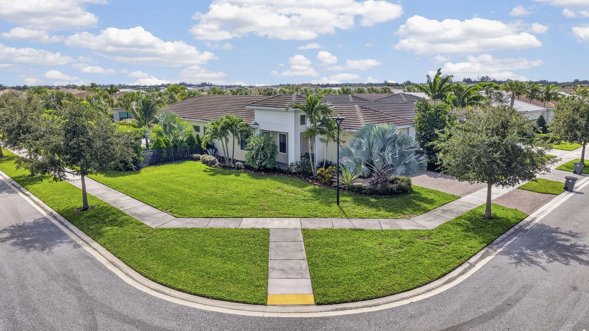 16065 Key Biscayne Lane, Westlake, FL