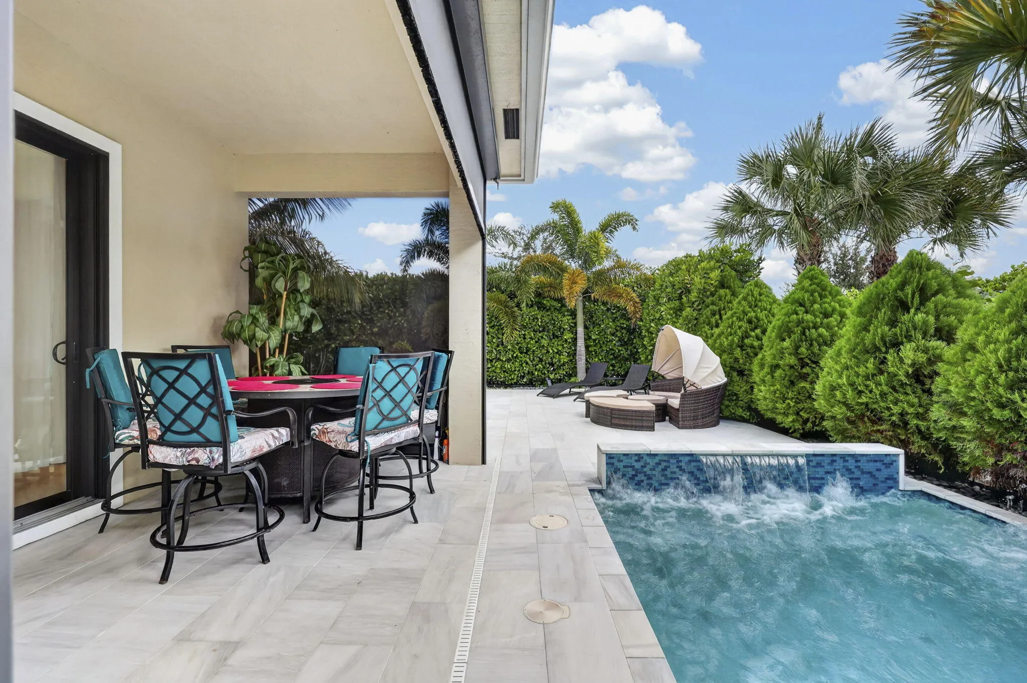 Spa-Pool w/ Built in Jets