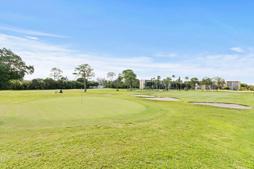 Poinciana golf course