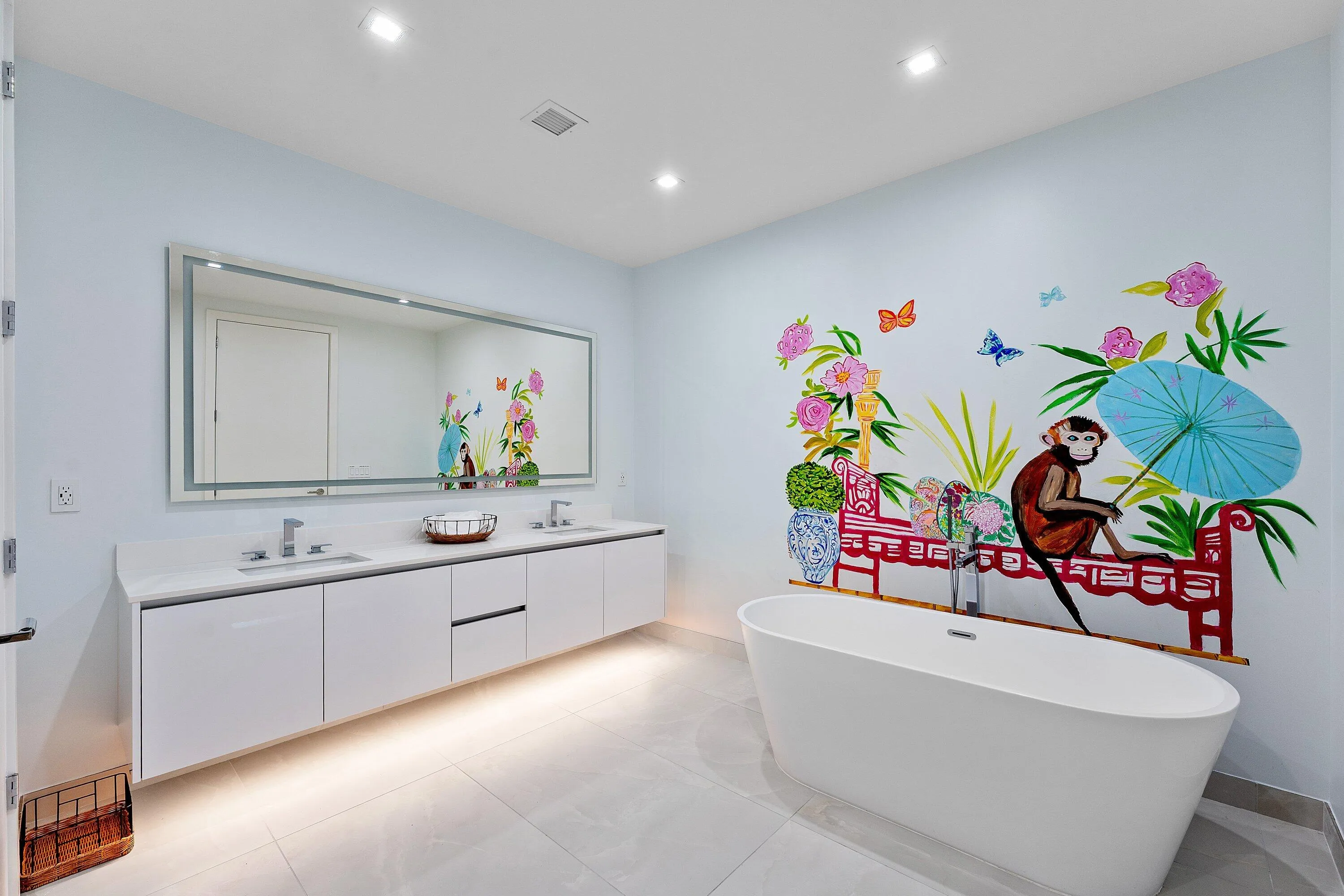 MASTER BATH