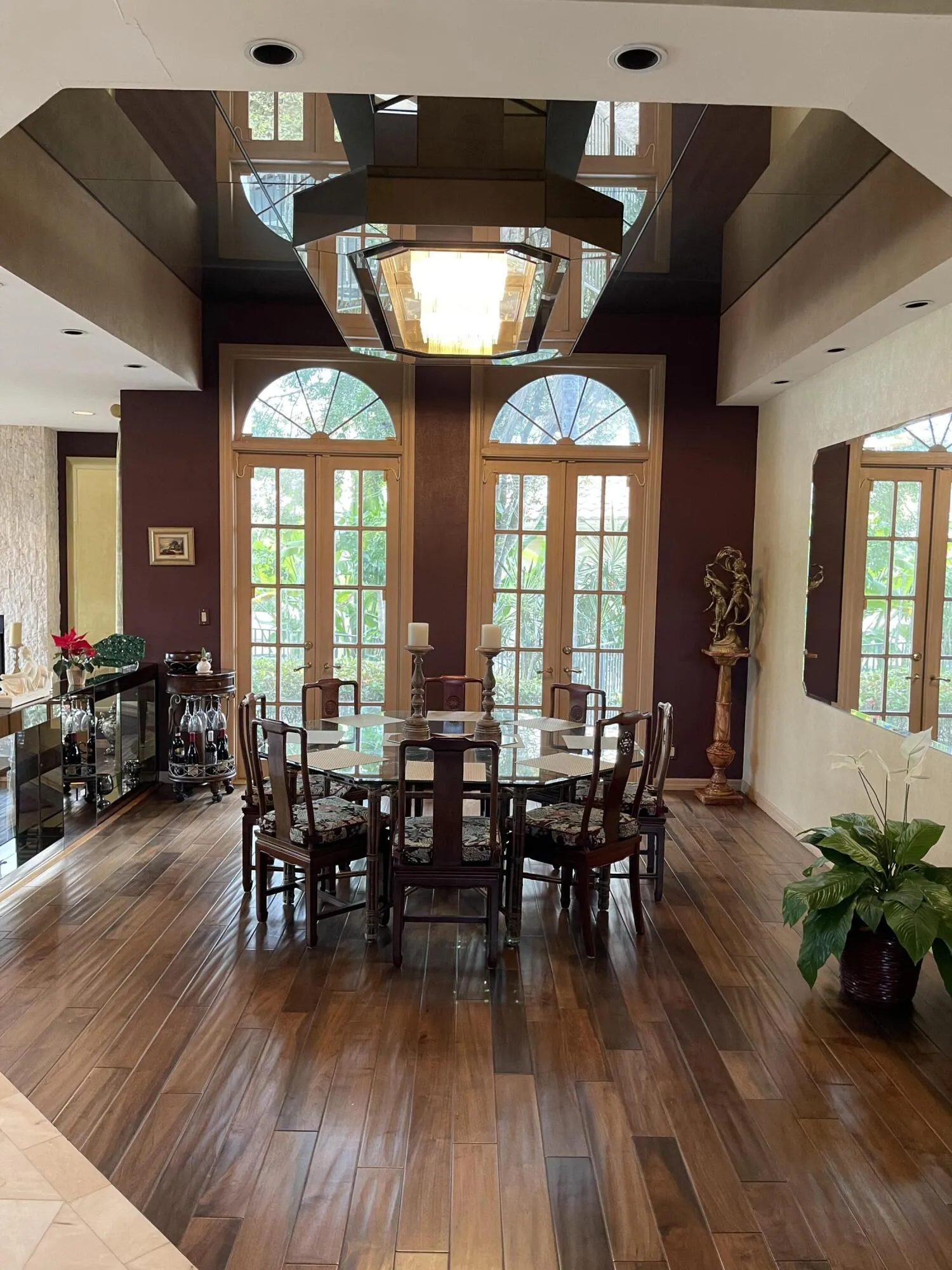 Formal Dining