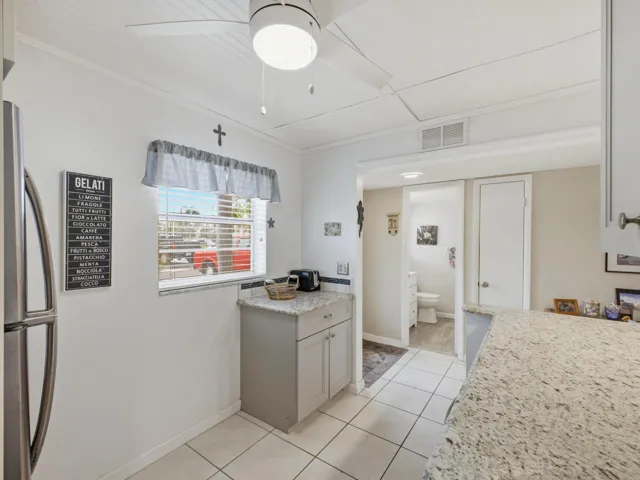 Kitchen 4