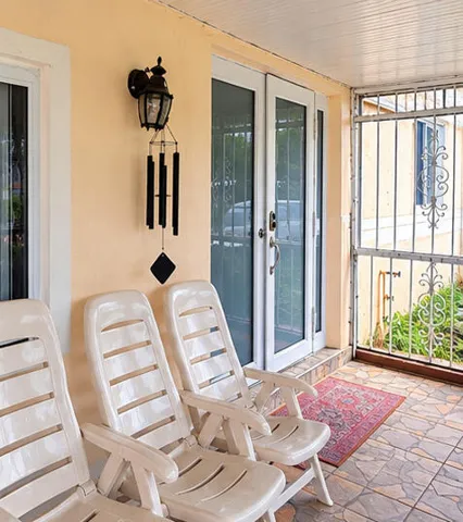 03_screened_porch_professional (2)