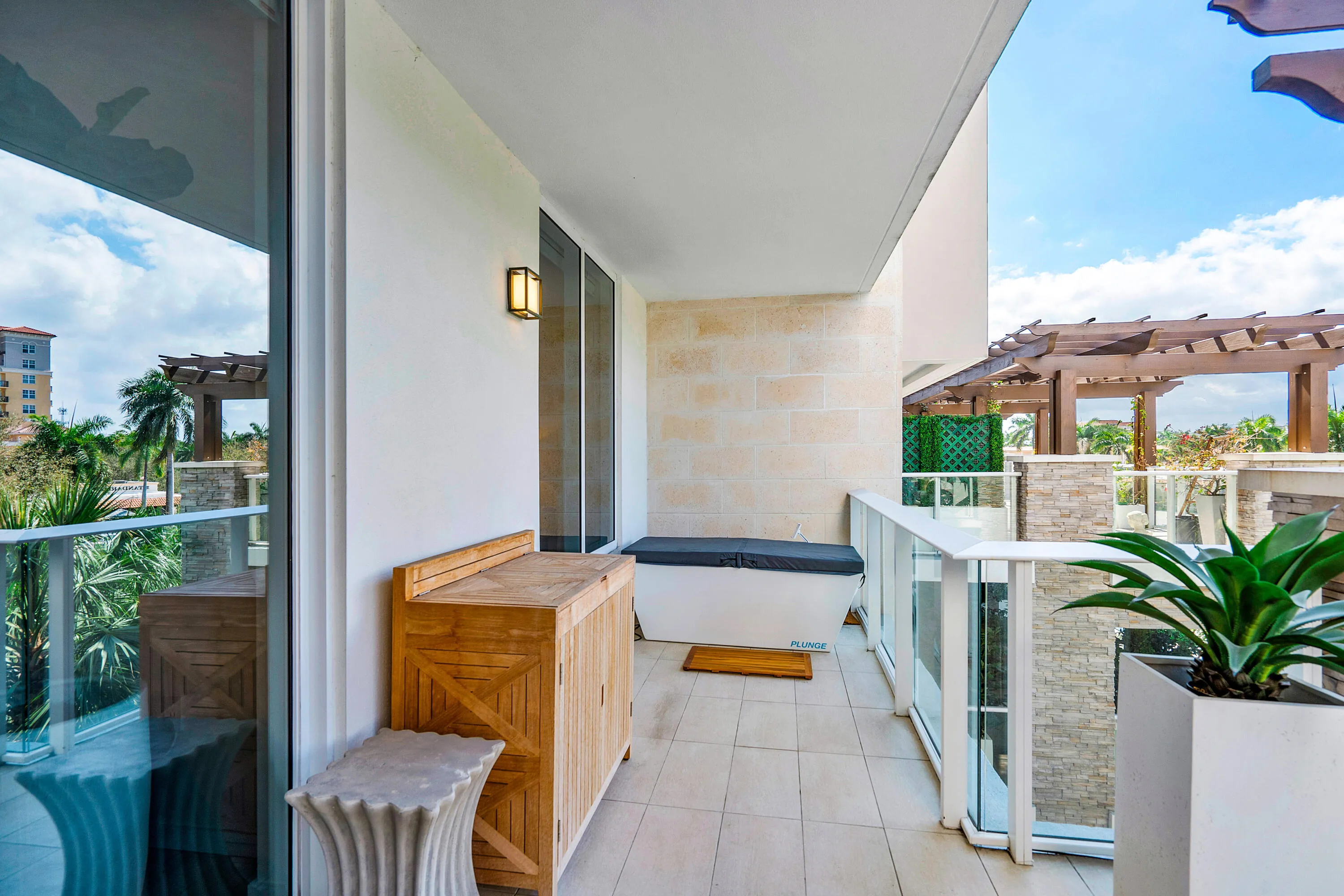 022-200SoutheastMiznerBoulevard-BocaRato