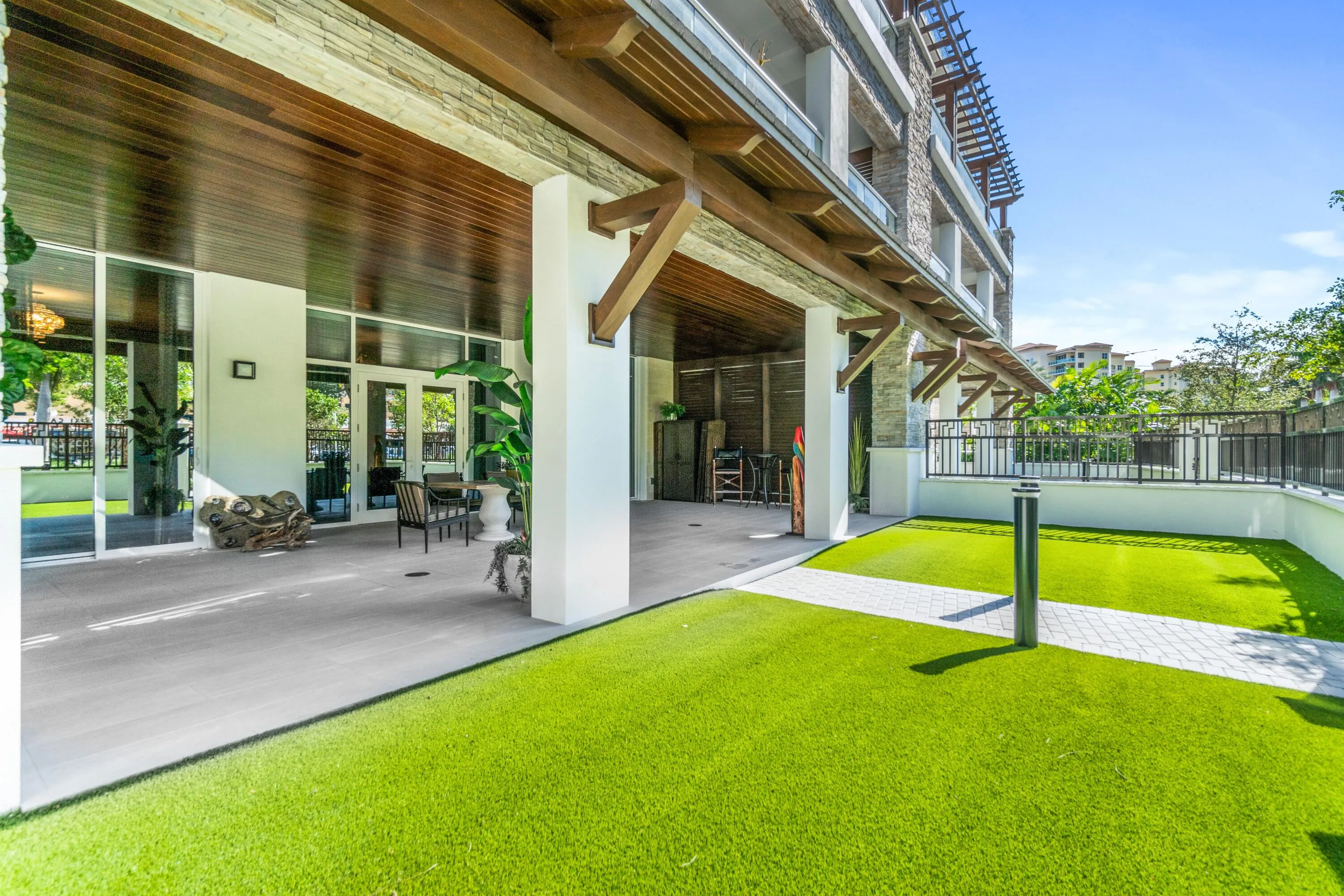 048-200SoutheastMiznerBoulevard-BocaRato