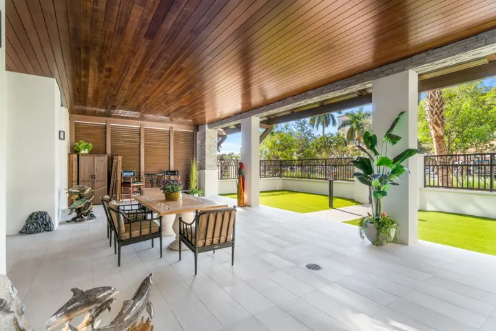 049-200SoutheastMiznerBoulevard-BocaRato