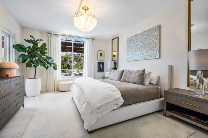 029-200SoutheastMiznerBoulevard-BocaRato