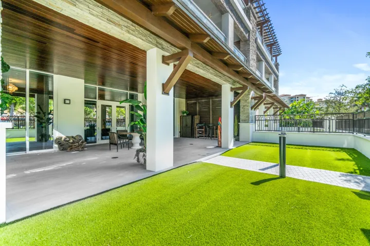 048-200SoutheastMiznerBoulevard-BocaRato