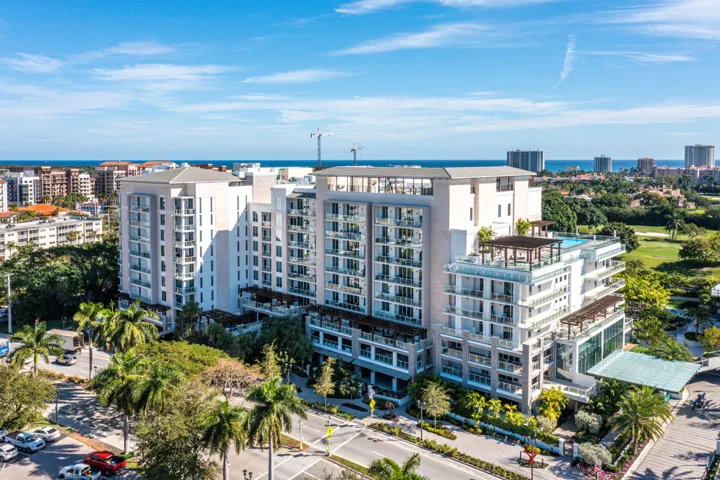 038-200SoutheastMiznerBoulevard-BocaRato