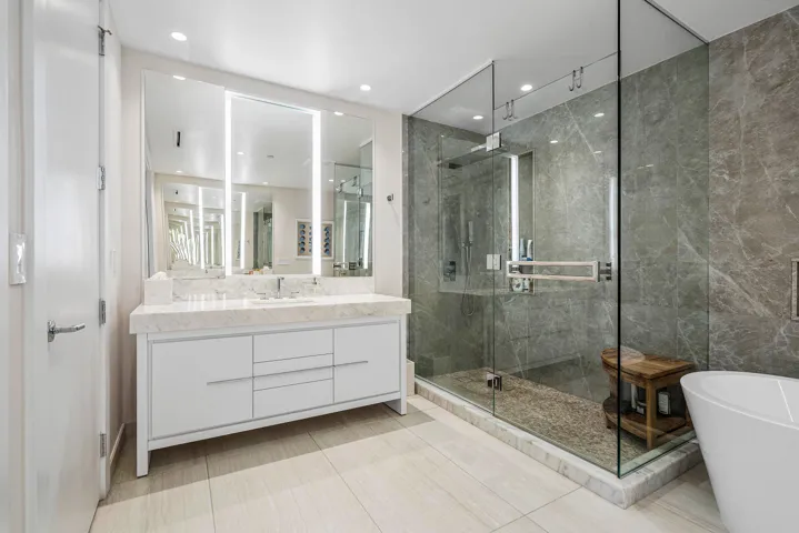 034-200SoutheastMiznerBoulevard-BocaRato