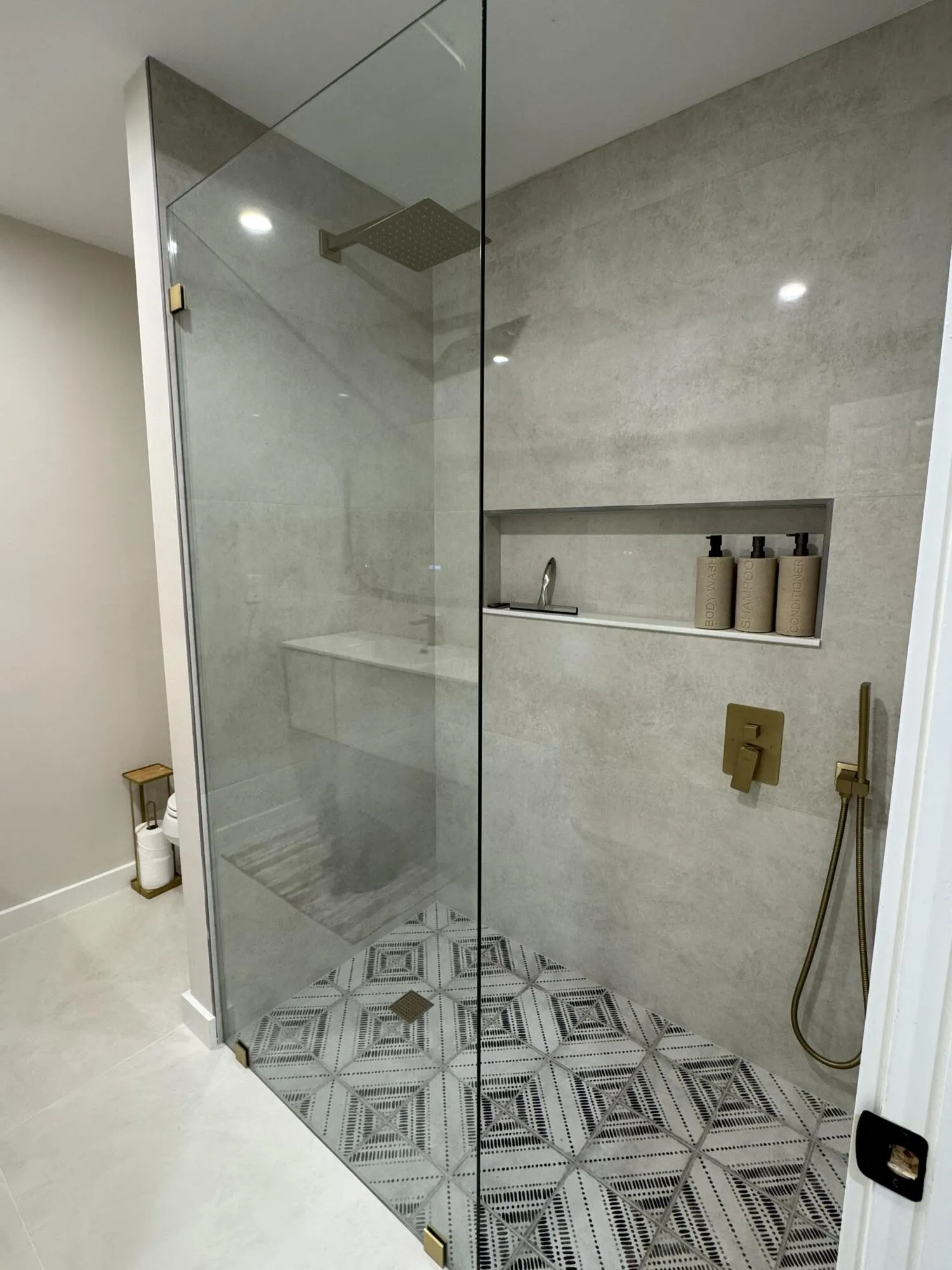 Bathroom1