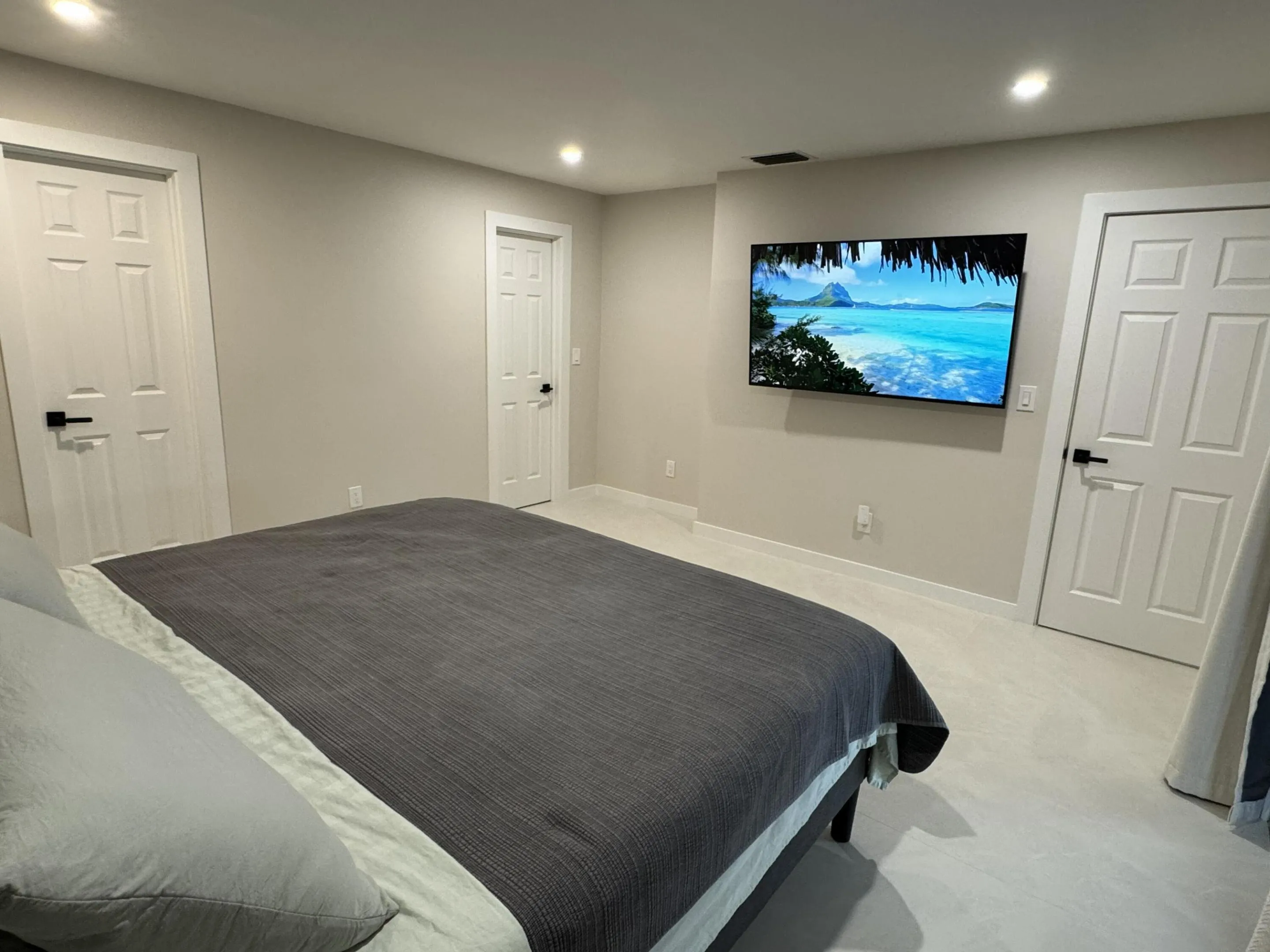 Master Bedroom View2