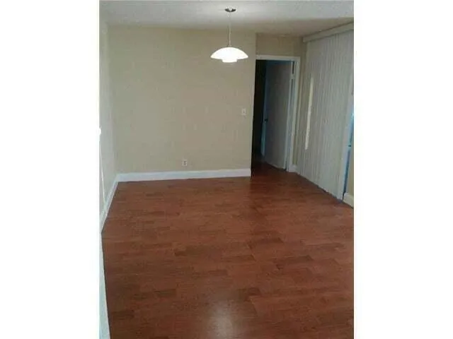 2539 NW 49th Ter 703, (5) Gabriela Guima