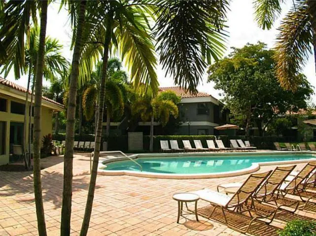 2539 NW 49th Ter 703, (8) Gabriela Guima