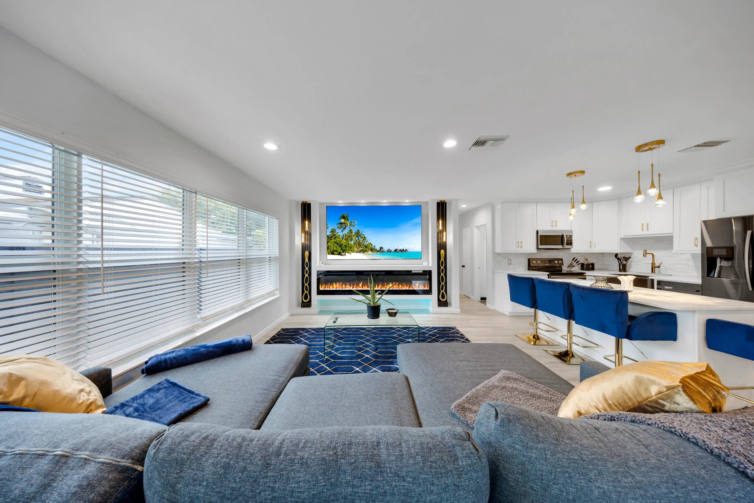 700 NE 16th Ct-Fort Lauderdal-Bianca-3