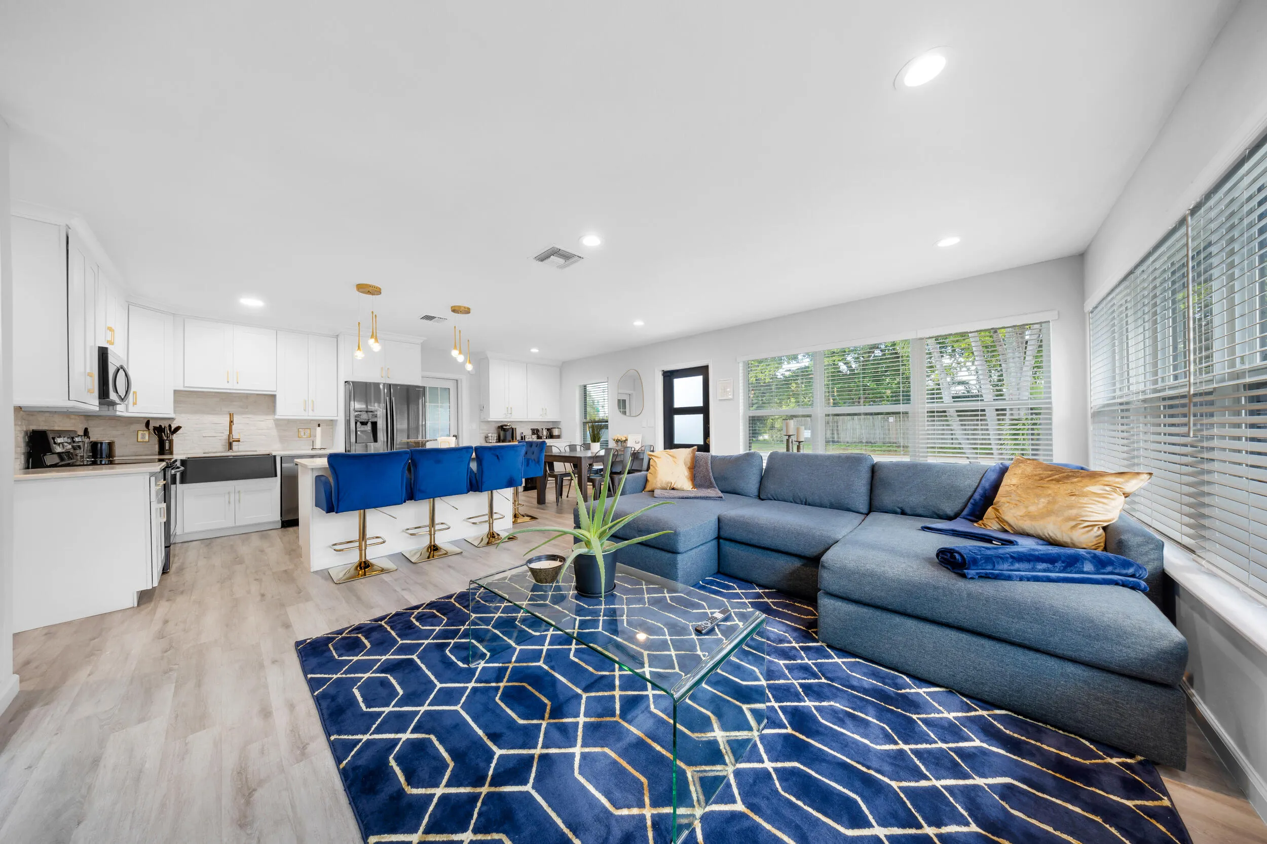 700 NE 16th Ct-Fort Lauderdal-Bianca-13