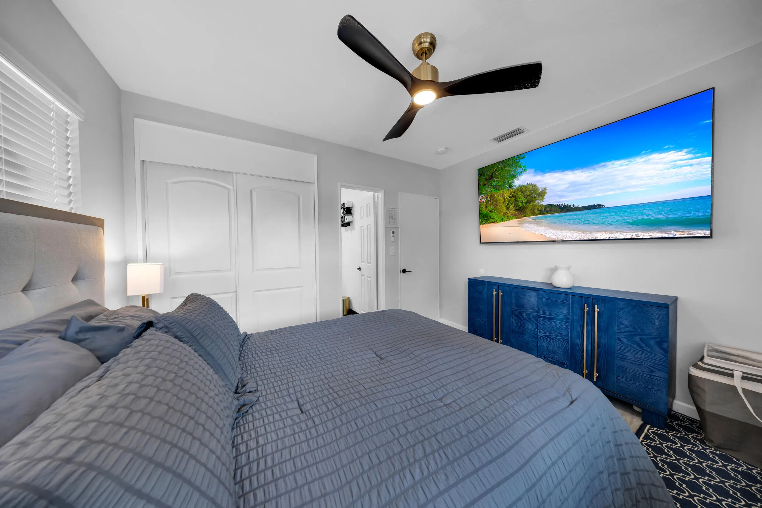 700 NE 16th Ct-Fort Lauderdal-Bianca-33