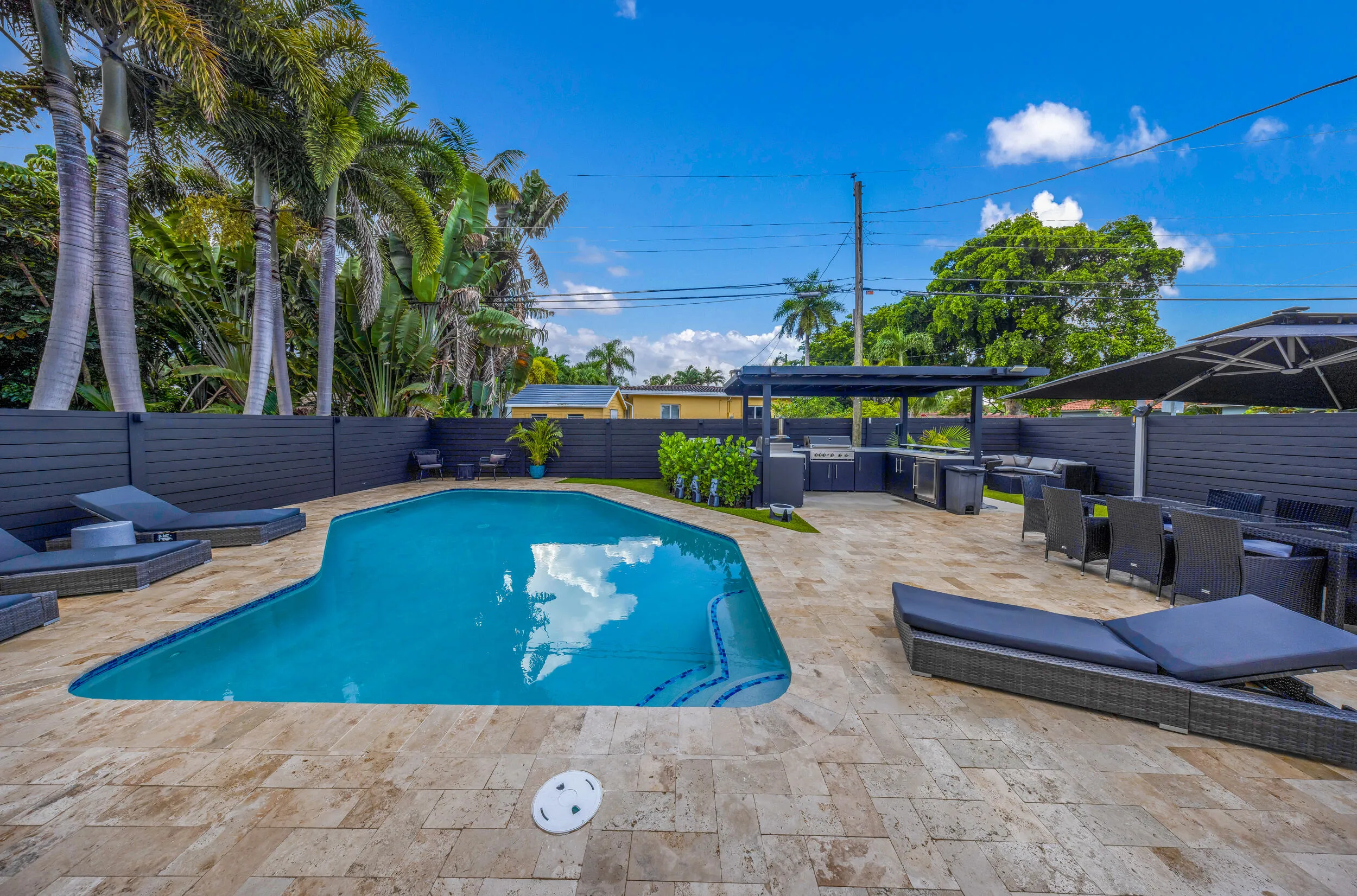 x700 NE 16th Ct-Fort Lauderdal-Bianca-36