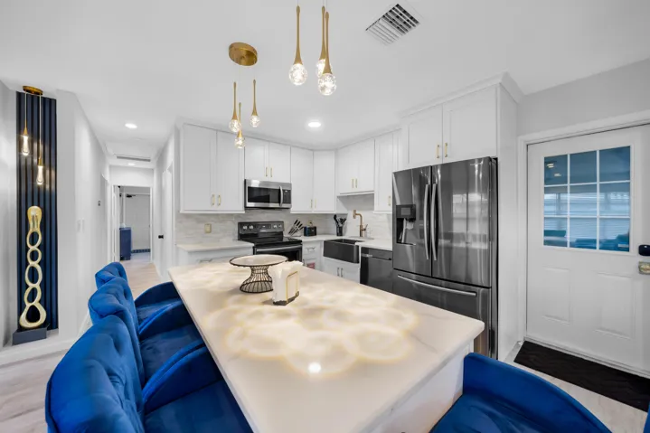 700 NE 16th Ct-Fort Lauderdal-Bianca-17