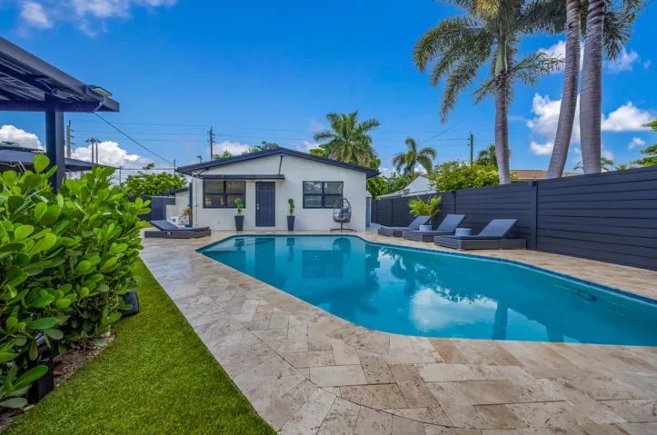 700 NE 16th Ct-Fort Lauderdal-Bianca-39