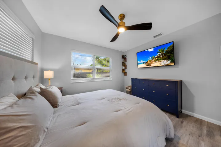 700 NE 16th Ct-Fort Lauderdal-Bianca-28