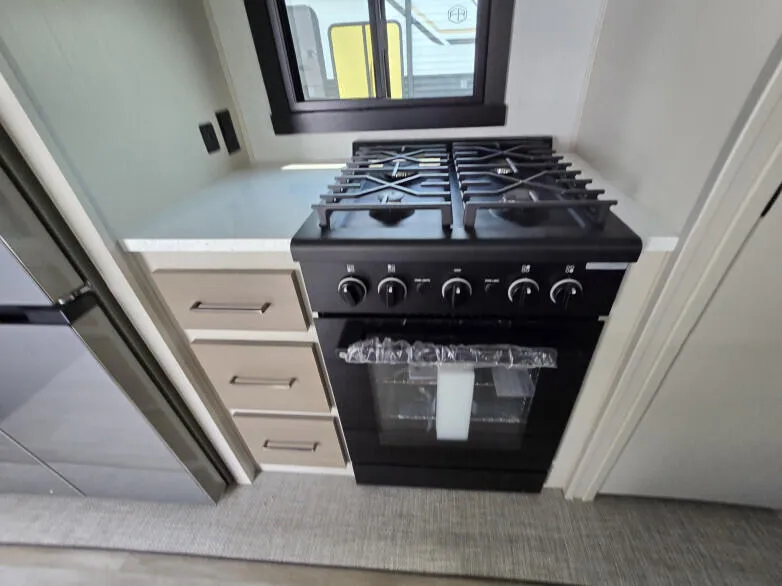 RV: Stove top and oven detail
