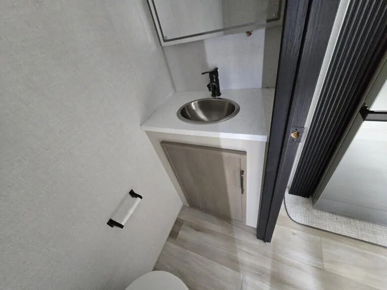 RV: Powder room off from kitchen area