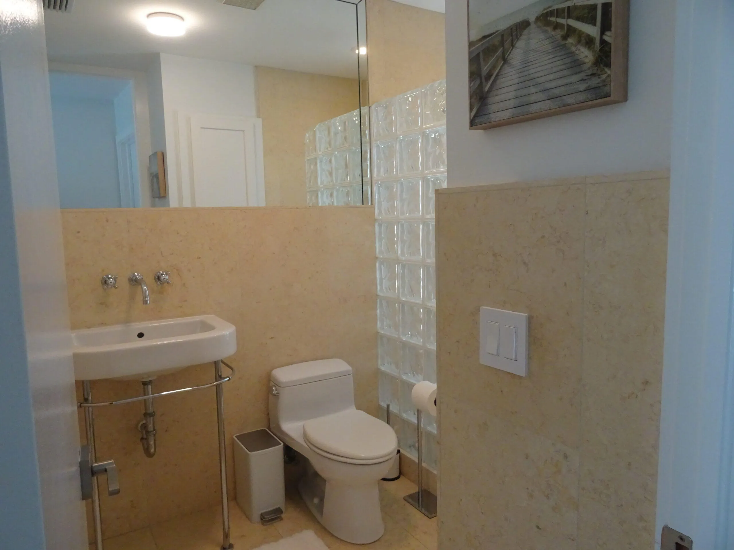 Queens Suite bathroom