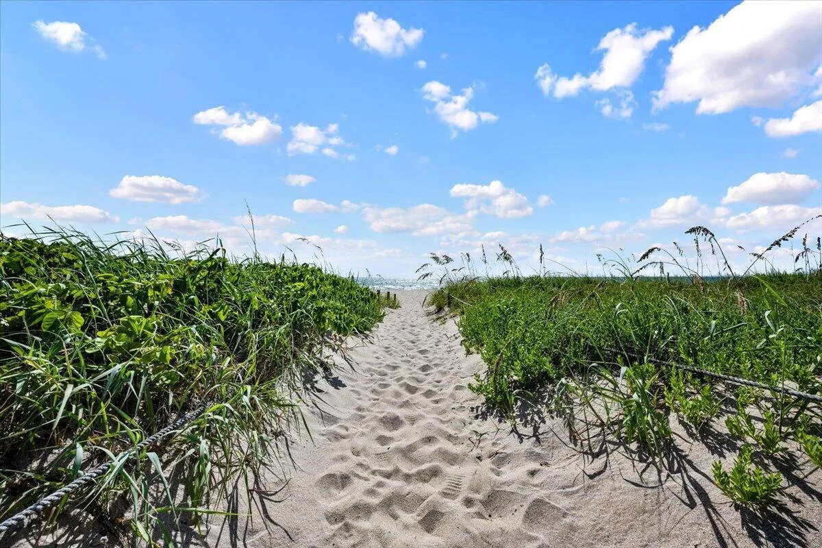 PRIVATE BEACH ACCESS