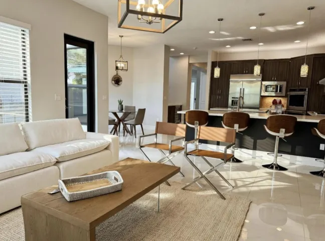 6. family room 2