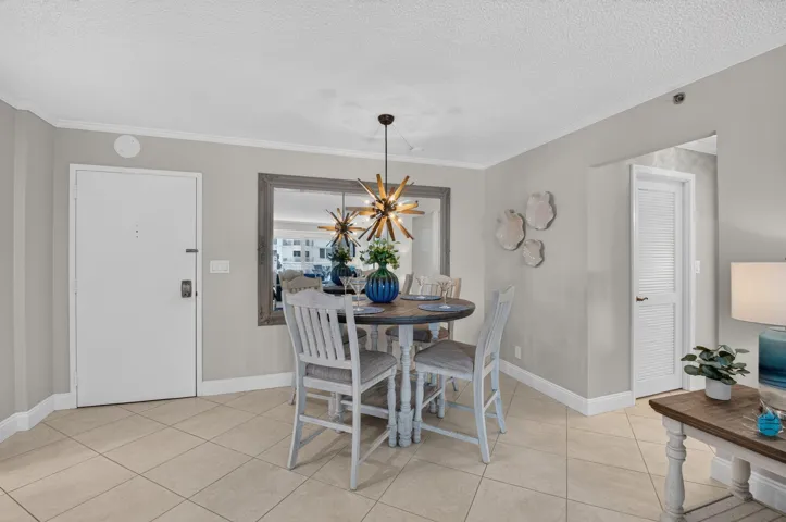 Entrance foyer and dining area