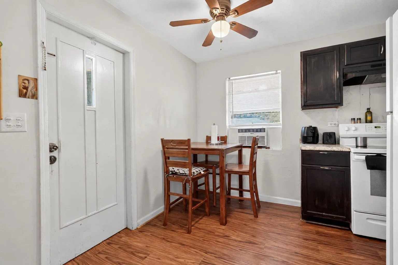eat in kitchen and carport door