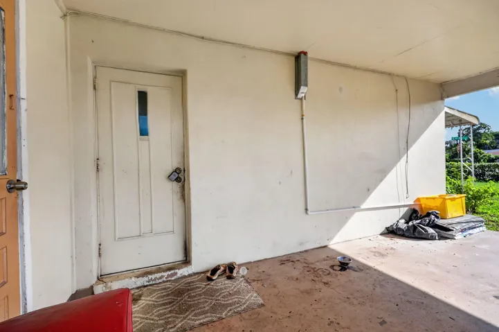 carport home entrance