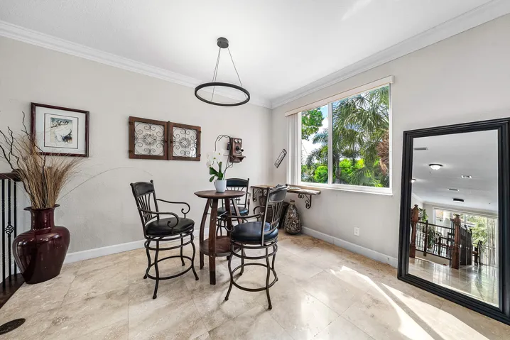 Dining / Flex Space
