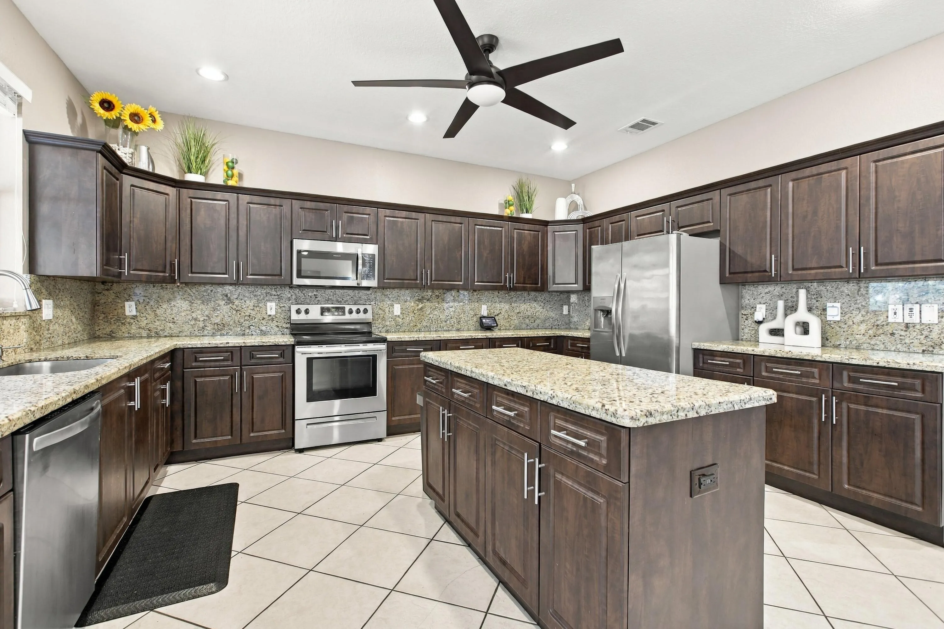 17-Property Photo 017