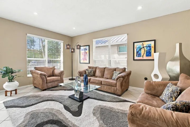 08-Property Photo 008