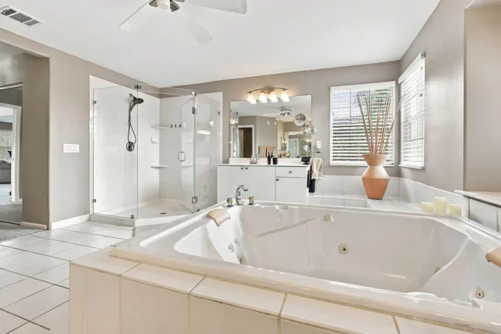 35-Property Photo 035