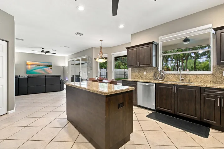 18-Property Photo 018
