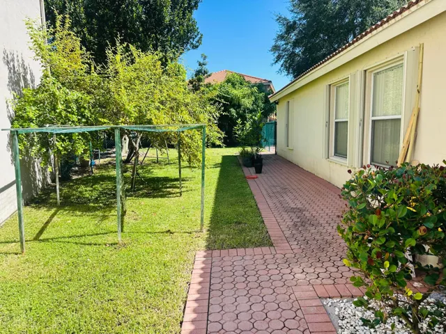 Sideyard