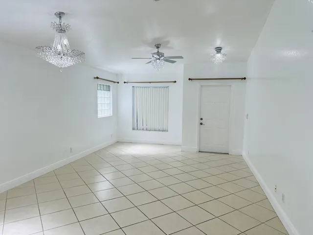 Entertain Room