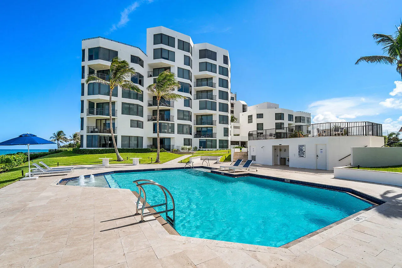 Resort Style Pool